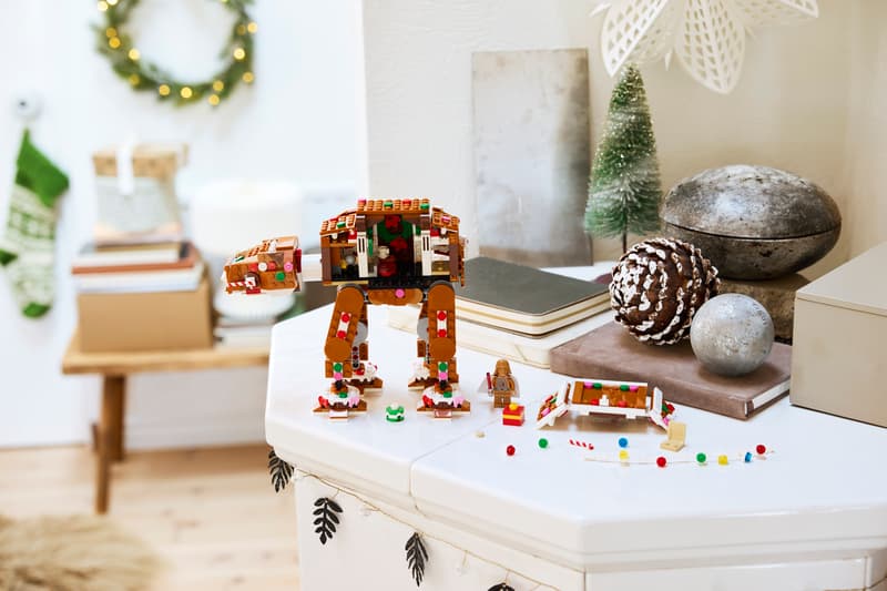 LEGO 40806 Star Wars™ AT-AT Gingerbread Walker Holiday Building Set