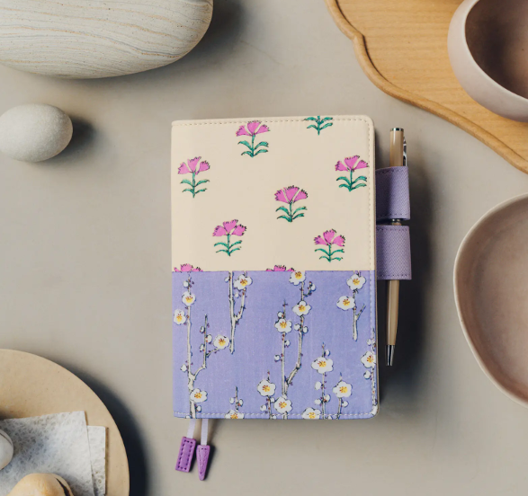 Hobonichi Techo 2027 Unsodo Bijutsu-kai “Ume and Nadeshiko” A6 Planner Cover