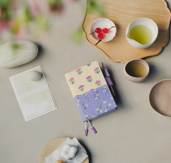 Hobonichi Techo 2027 Unsodo Bijutsu-kai “Ume and Nadeshiko” A6 Planner Cover