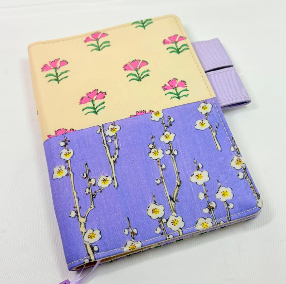 Hobonichi Techo 2027 Unsodo Bijutsu-kai “Ume and Nadeshiko” A6 Planner Cover
