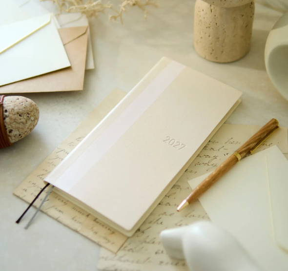 Hobonichi Techo Weeks 2027 White Line Ivory Planner