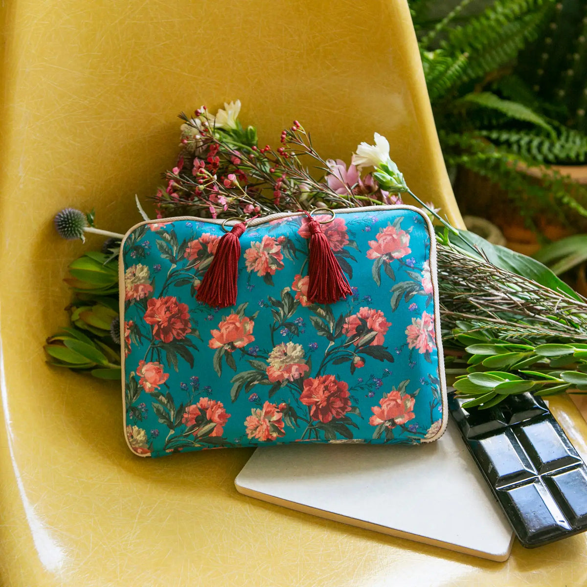 Hobonichi LIBERTY FABRICS “Decadent Blooms” Large Drawer Pouch
