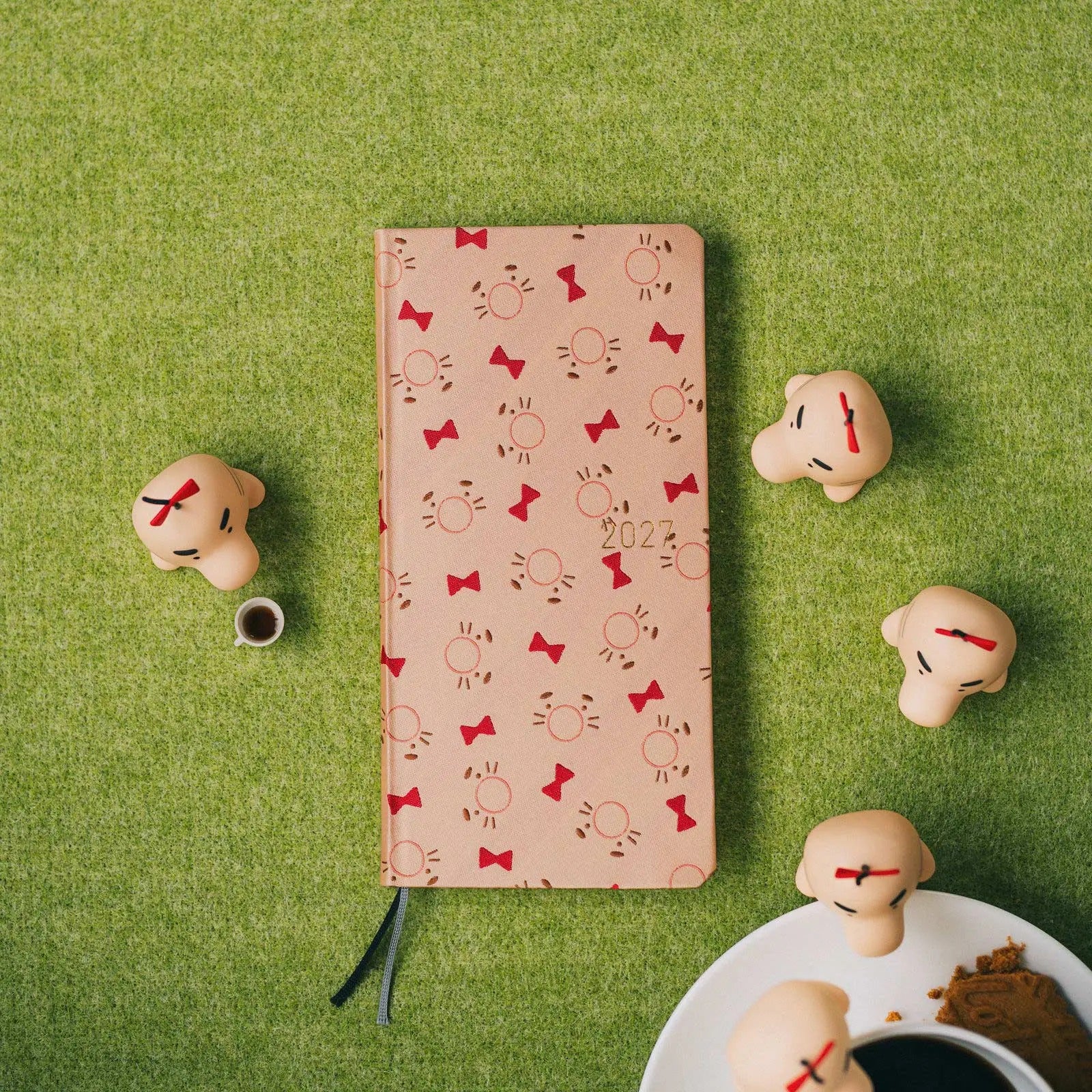 Hobonichi Techo Weeks 2027 MOTHER Dossesan Pattern Planner