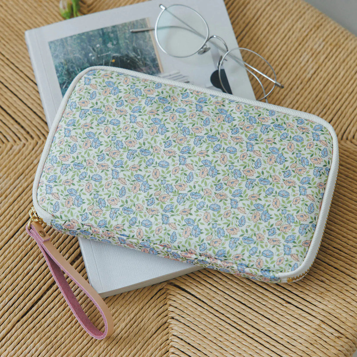 Hobonichi Techo LIBERTY FABRICS “Sasha Kiora” Large Sister Drawer Pouch