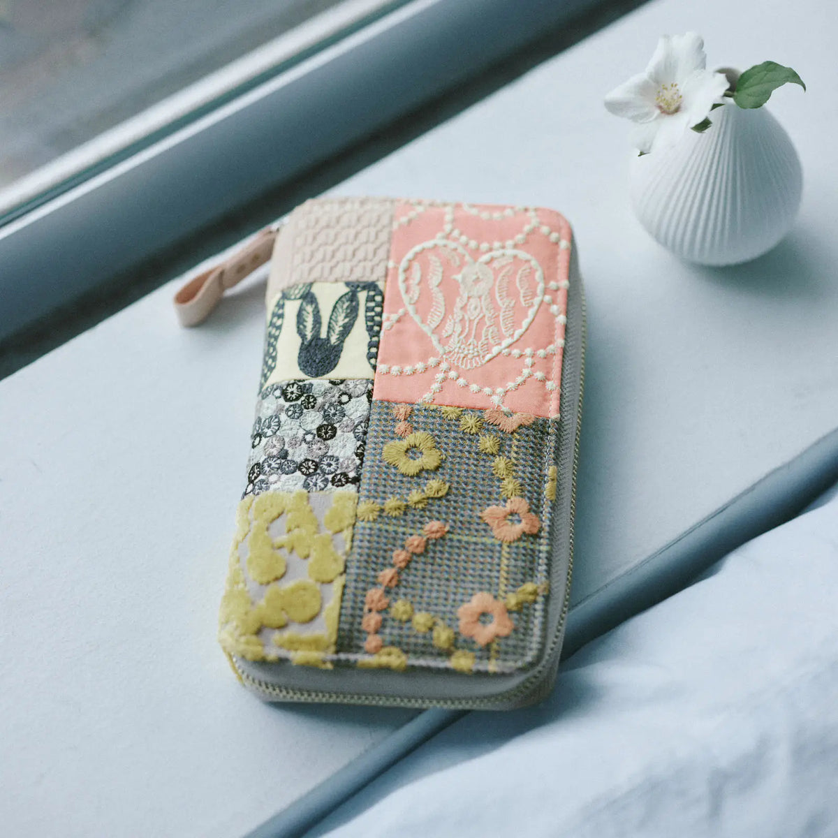 Hobonichi Techo 2027 minä perhonen “piece (Weeks Mix)” Weeks Cover