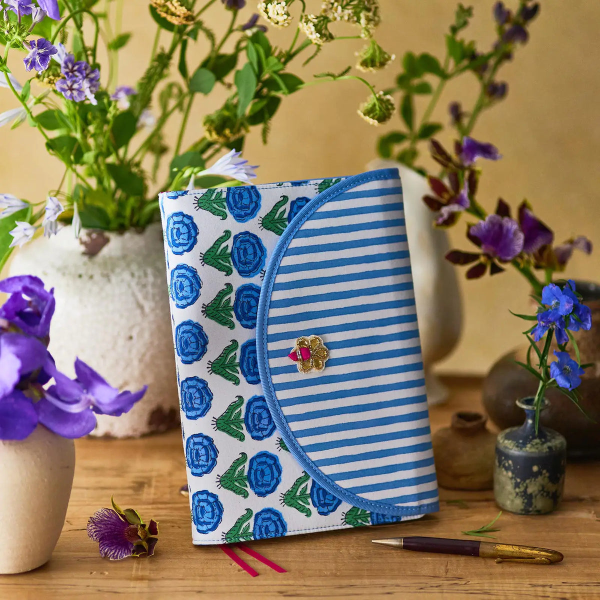 Hobonichi Techo A5 phoolon Large Flowers Planner Cover 2027