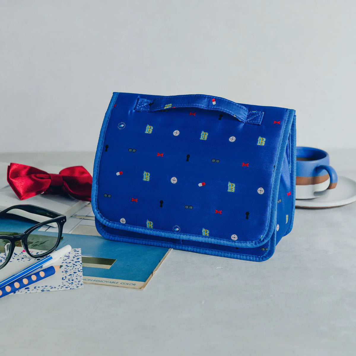 Hobonichi Detective Conan Stappo Stand-Up Pouch Conan Motif
