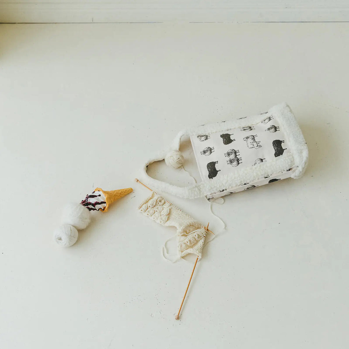 Hobonichi Miknits BAGUETTE TOTE FOR KNITTERS Sheep Wool Tote Bag