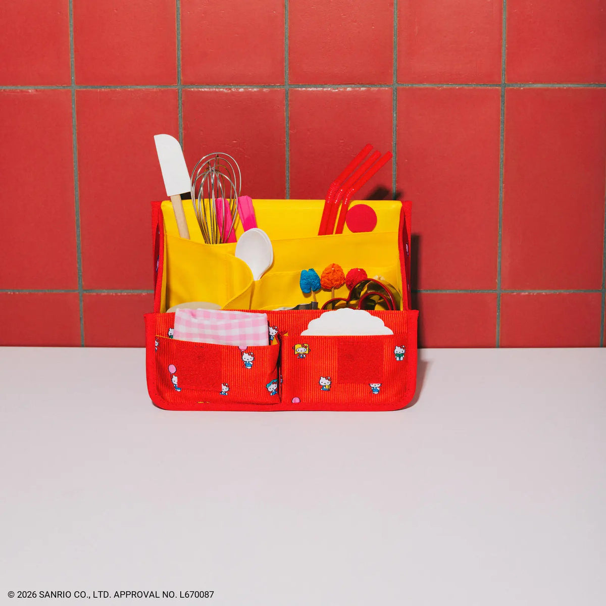 Hobonichi Techo 2027 Hello Kitty Stappo Stand-Up Organizer Pouch