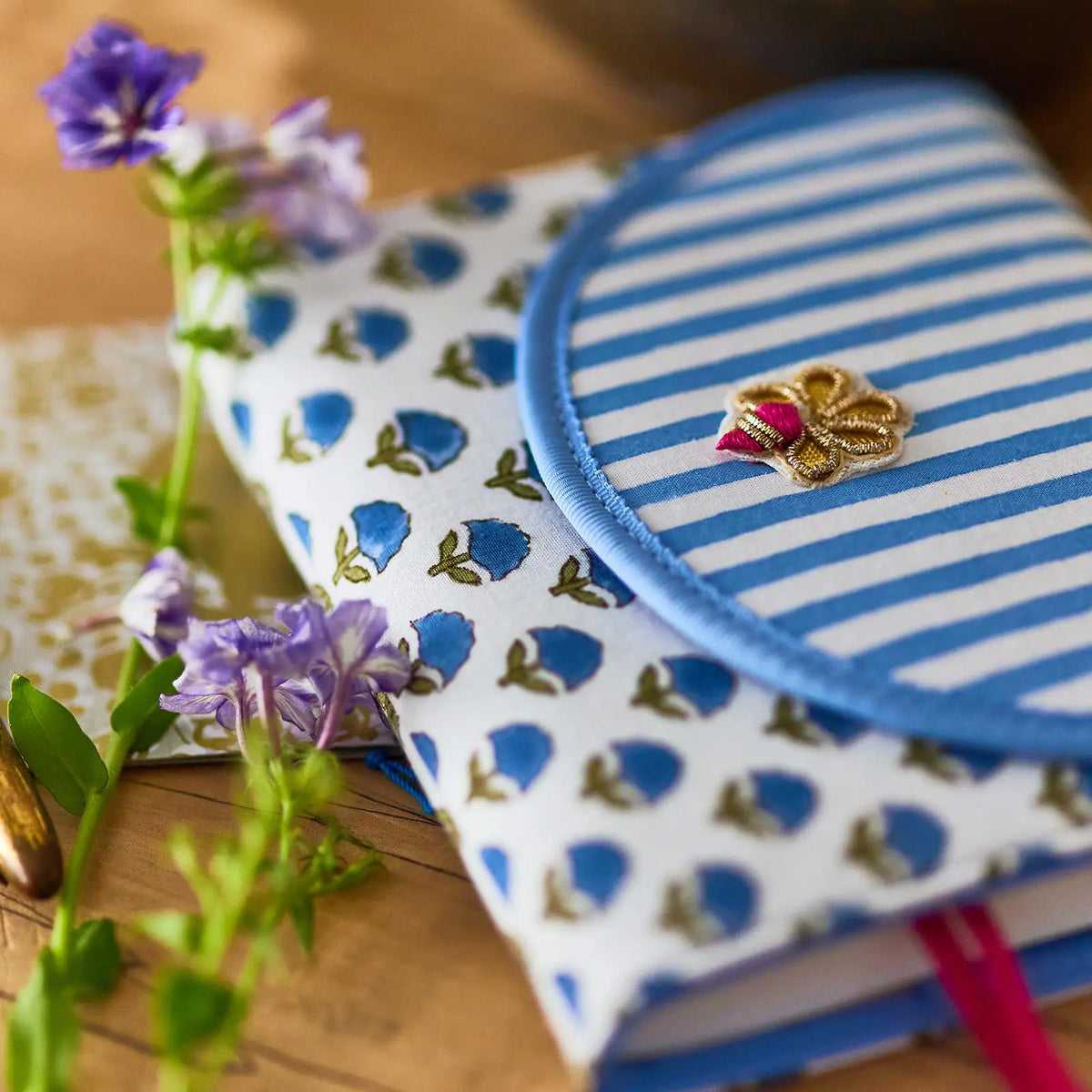 Hobonichi Techo A6 phoolon Little Flowers Planner Cover 2027