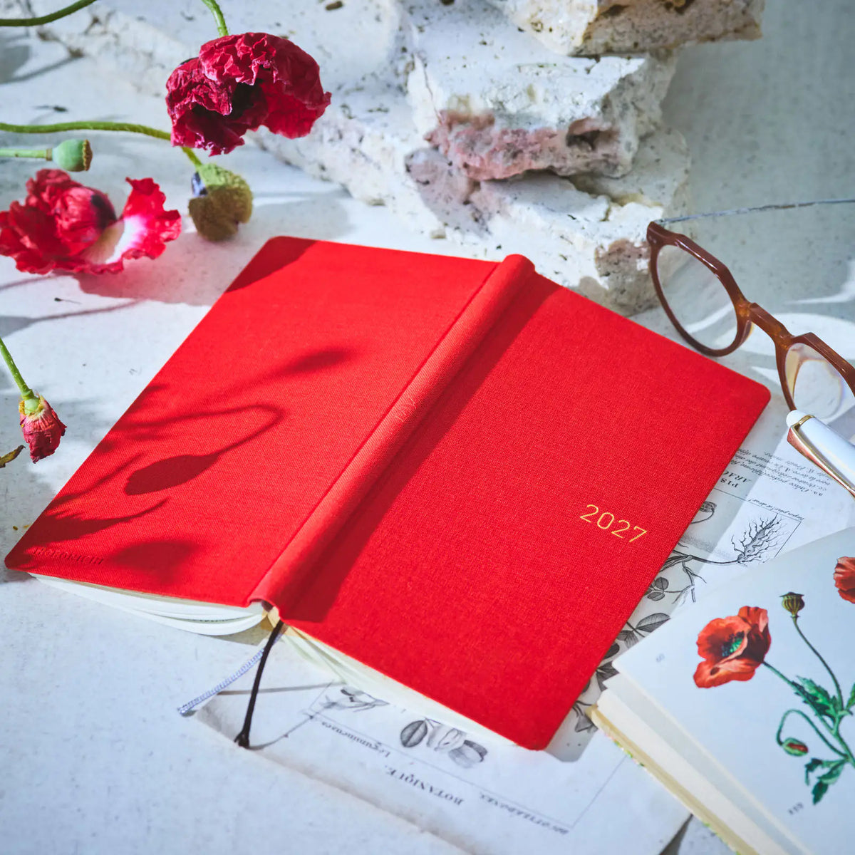 Hobonichi Techo Weeks Mega 2027 Colors “Poppy Red” Planner