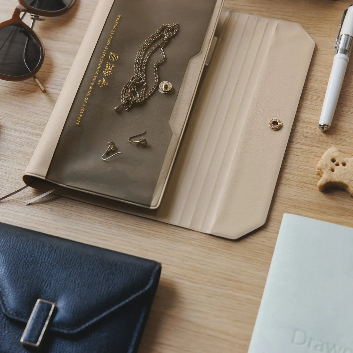Hobonichi Techo 2027 Aileron Gray Weeks Cover