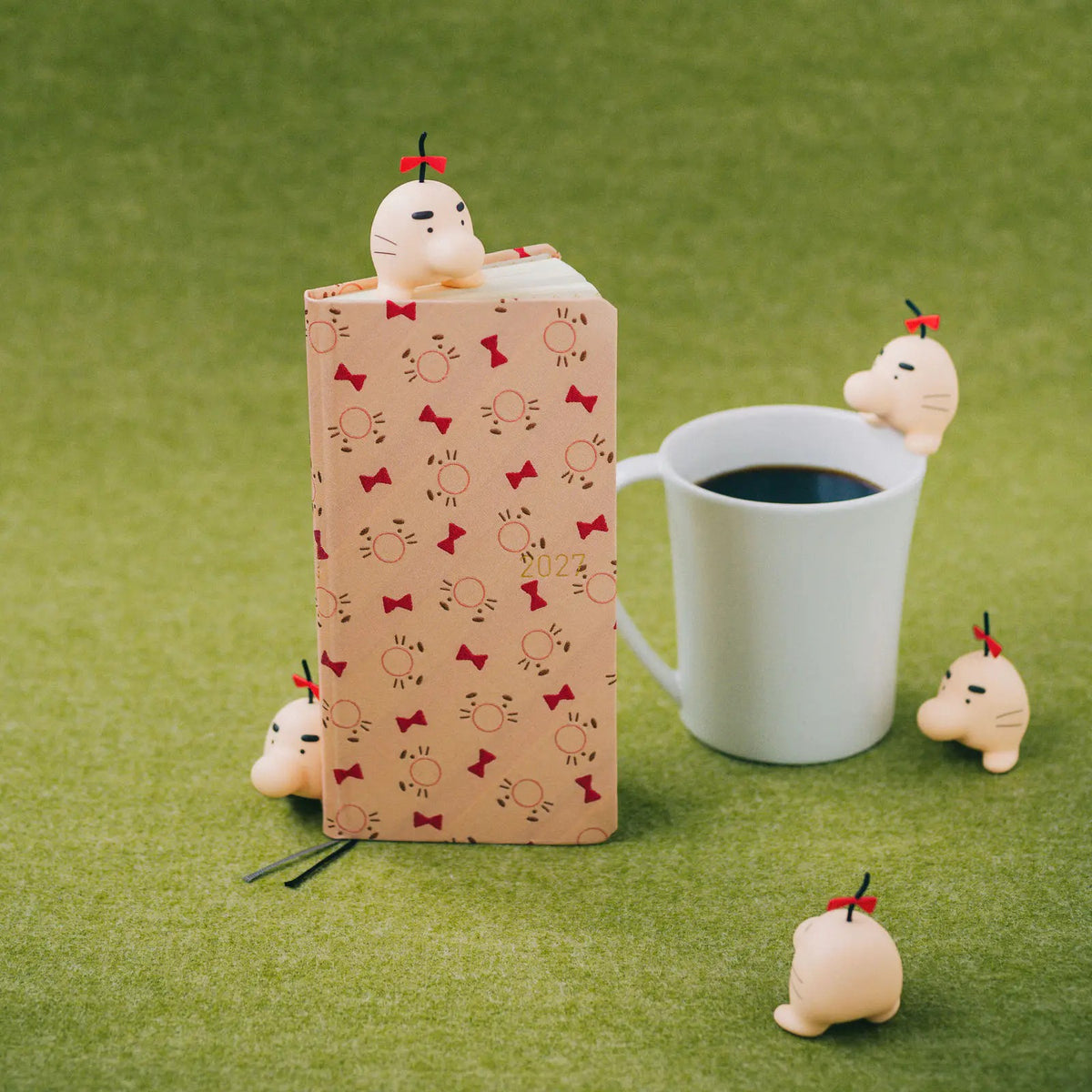 Hobonichi Techo Weeks 2027 MOTHER Dossesan Pattern Planner