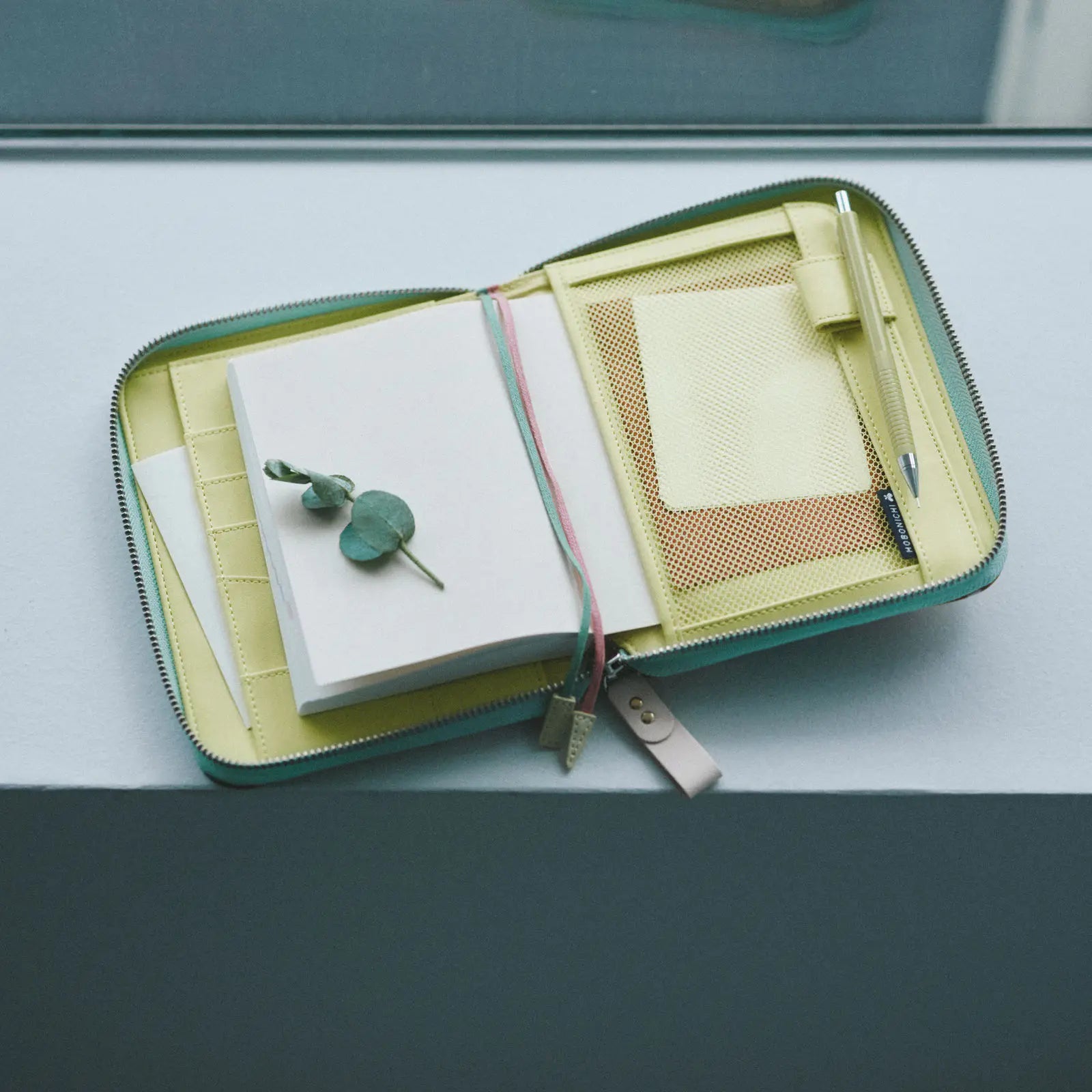 Hobonichi Techo minä perhonen glass flower Planner Cover 2027