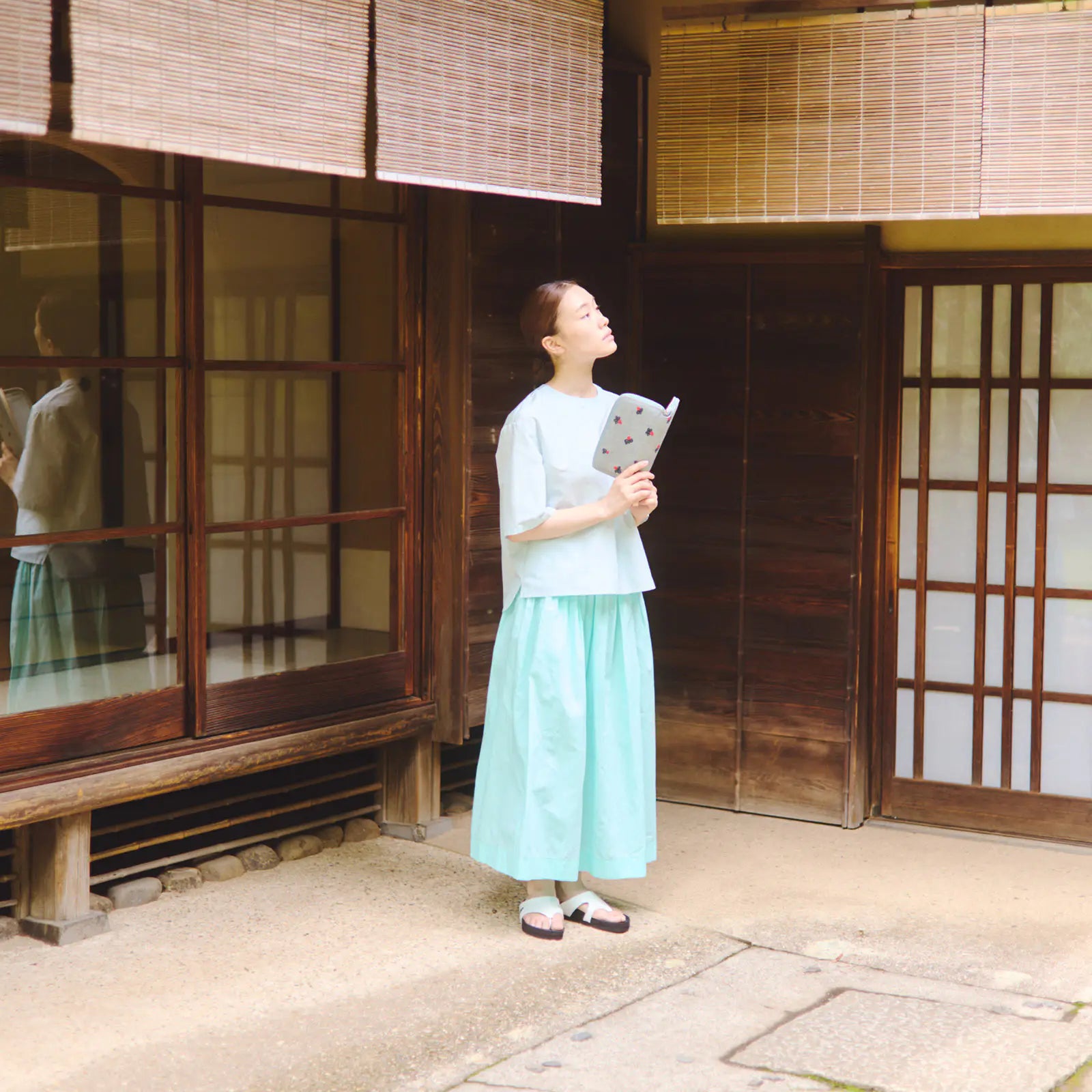 Hobonichi Techo 2027 minä perhonen “light berry (Green)” Weeks Cover