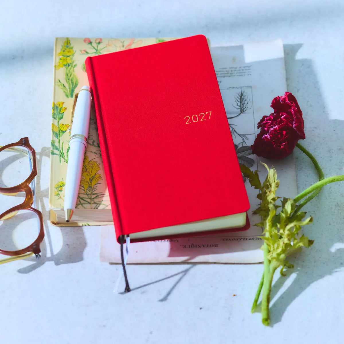 Hobonichi Techo Weeks Mega 2027 Colors “Poppy Red” Planner