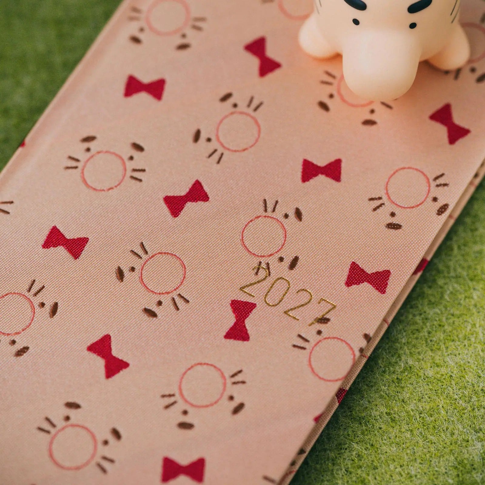 Hobonichi Techo Weeks 2027 MOTHER Dossesan Pattern Planner