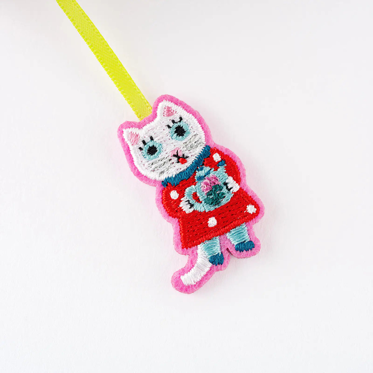 Hobonichi Yumi Kitagishi White Cat Embroidered Bookmark