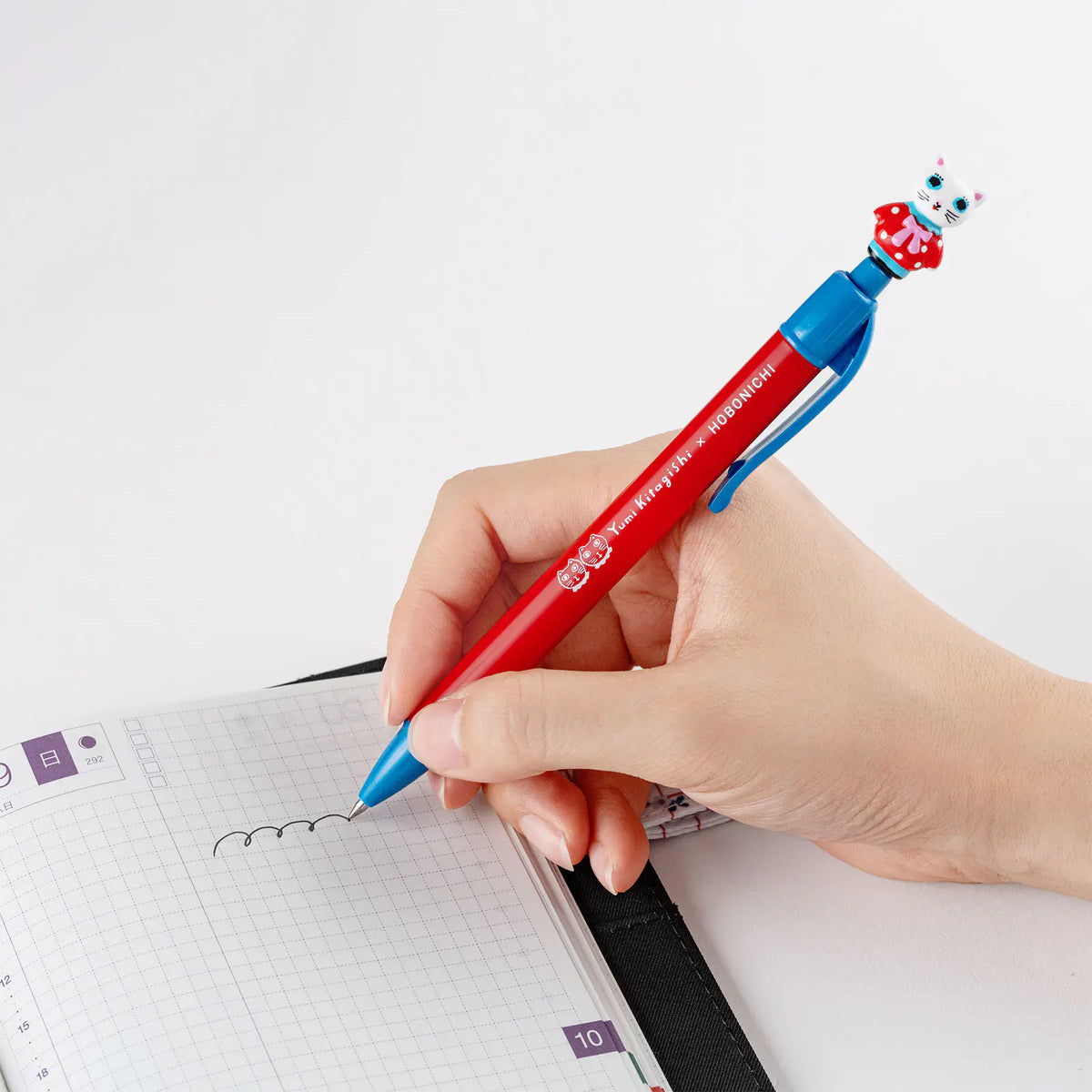 Hobonichi Yumi Kitagishi Shiro Neko Ballpoint Pen 0.5mm